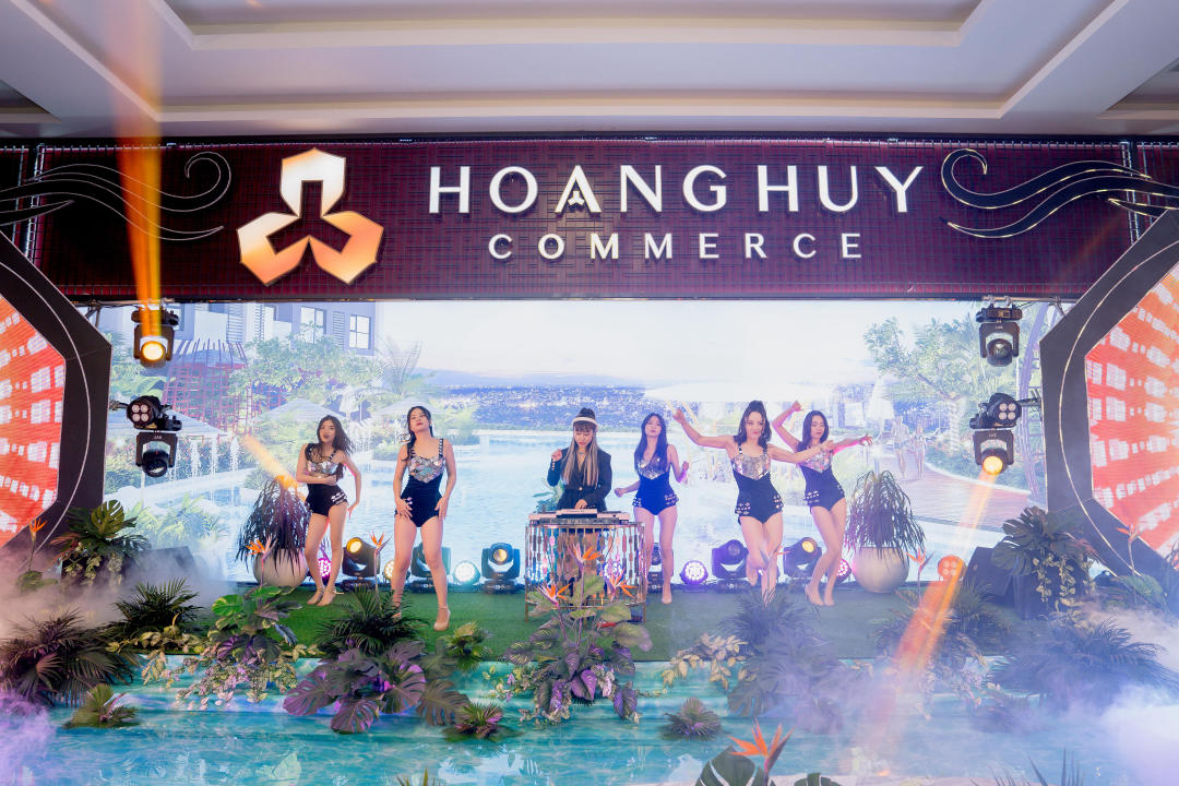 Biển hát Hoang Huy Commerce 3.jpg